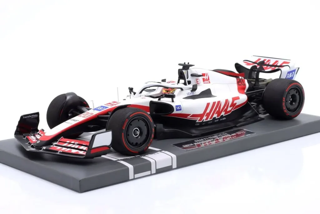 โมเดลรถ 1:18 Haas VF-22 #20 Kevin Magnussen ฟอร์มูล่าวัน ปี 2022 Minichamps 117220120