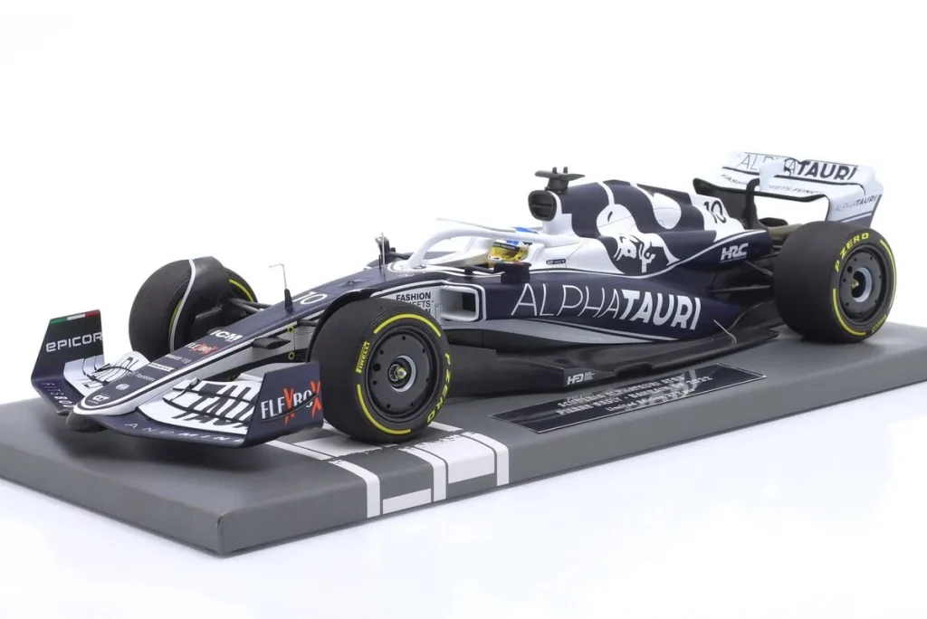 โมเดลรถ 1:18 AlphaTauri AT03 #10 Pierre Gasly Bahrain GP ฟอร์มูล่าวัน ปี 2022 Minichamps 117220110