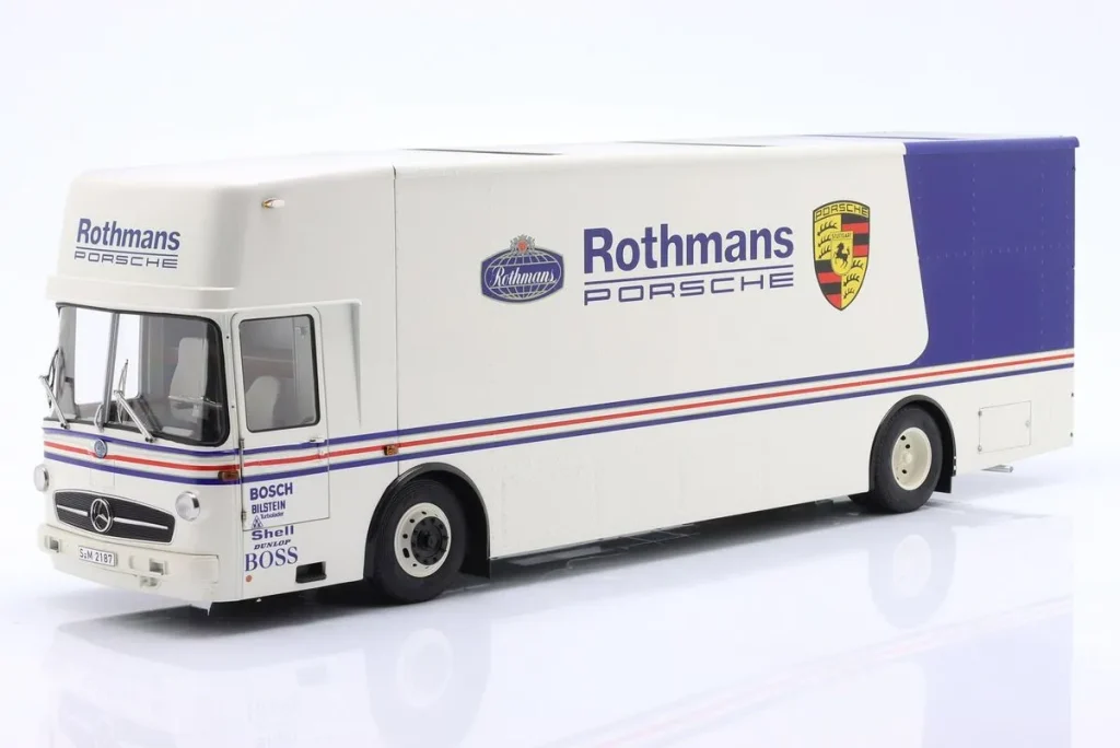 โมเดลรถ 1:18 Mercedes-Benz O 317 Renntransporter Rothmans Porsche สีขาว Schuco