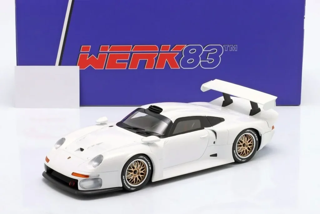 โมเดลรถ 1:18 Porsche 911 GT1 Plain Body Version สีขาว WERK83
