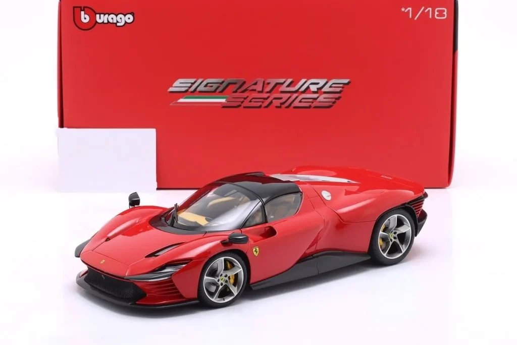 โมเดลรถ 1:18 Ferrari Daytona SP3 / Dach geschlossen ปี 2022 สีคอร์ซ่าแดง Bburago