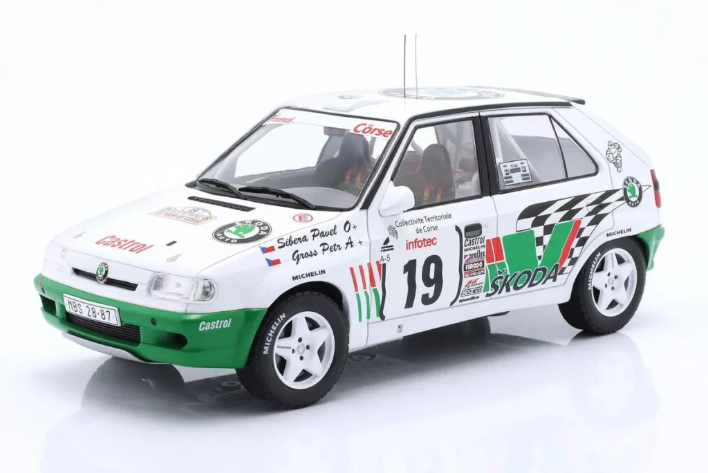 车型 1:18 Skoda Felicia Kit Car #19 Pavel Sibera, Petr Gross 拉力赛 Tour de Corse 年 1995 Ixo