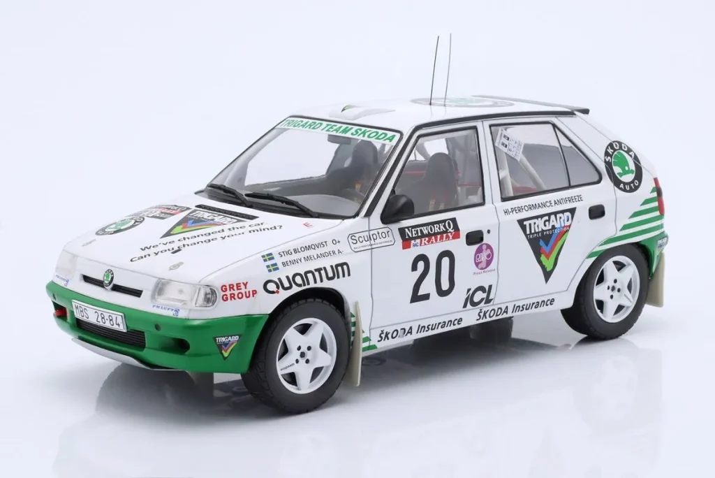 โมเดลรถ 1:18 Škoda Felicia Kit Car #20 Stig Blomqvist, Benny Melander RAC แรลลี่ ปี 1995 Ixo