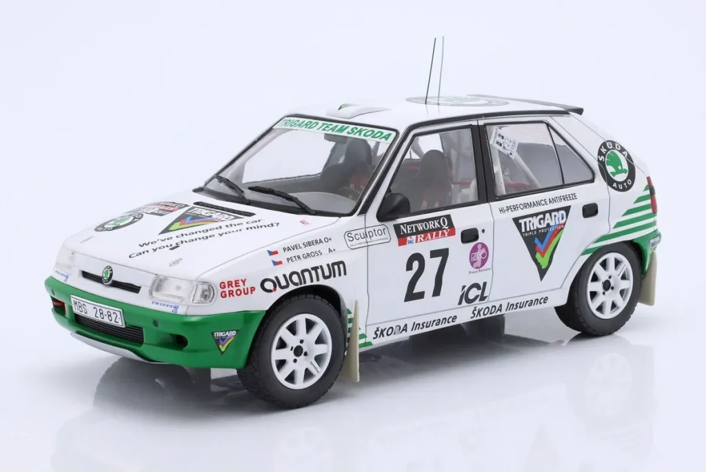 โมเดลรถ 1:18 Škoda Felicia Kit Car #27 Pavel Sibera, Petr Gross RAC แรลลี่ ปี 1995 Ixo