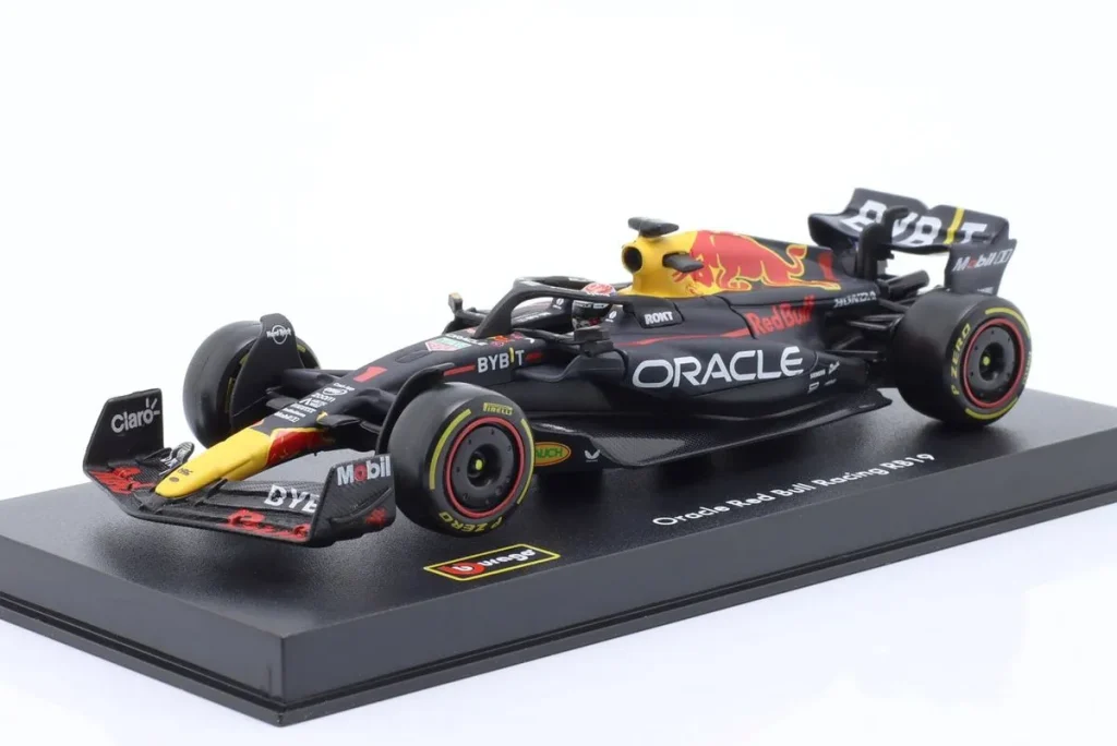โมเดลรถ 1:43 Red Bull Racing RB19 #1 Max Verstappen ฟอร์มูล่าวัน ปี 2023 Bburago 18-38083 #1