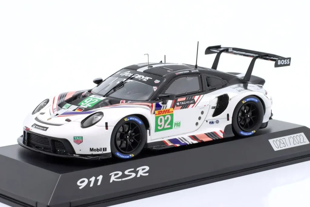 โมเดลรถ 1:43 Porsche 911 RSR-19 “Goodbye” #92 Kevin Estre, Michael Christensen Letztes “Porsche”-การแข่งขัน / 8h Bahrain WEC ปี 2022 Spark