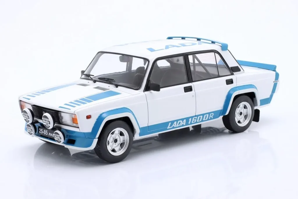 โมเดลรถ 1:18 Lada VAZ 2105 VFTS ปี 1983 สีขาว Ixo