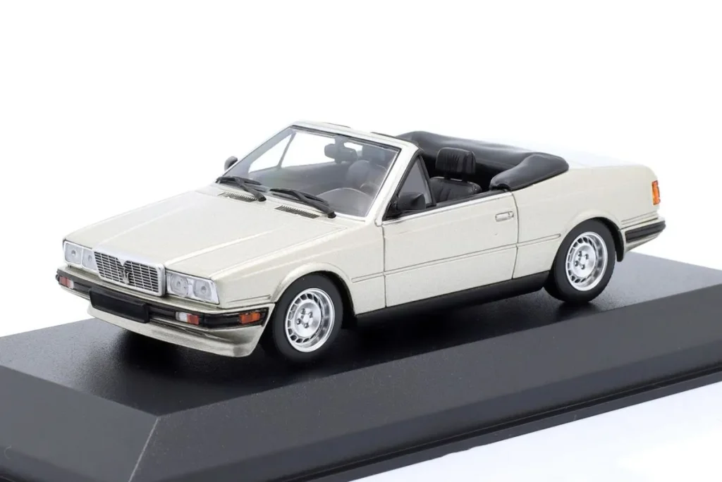 โมเดลรถ 1:43 Maserati Biturbo Spyder ปี 1984 สีเงินเมทัลลิก Minichamps