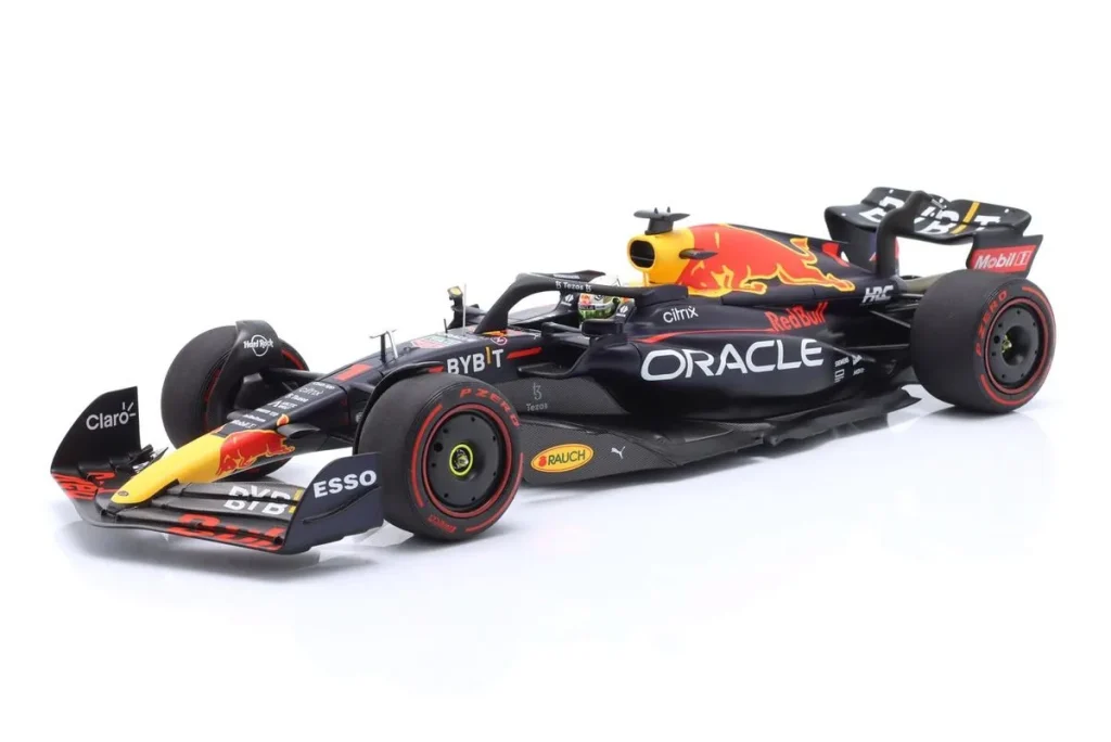 โมเดลรถ 1:18 Red Bull Racing RB18 #1 Max Verstappen ฟอร์มูล่าวัน ปี 2022 Minichamps 110221401