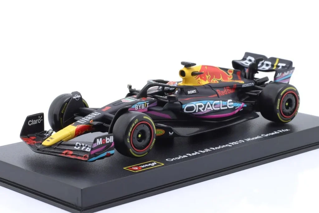 โมเดลรถ 1:43 Red Bull Racing RB19 #1 Max Verstappen ฟอร์มูล่าวัน ปี 2023 Bburago 18-38083MIAMI #1