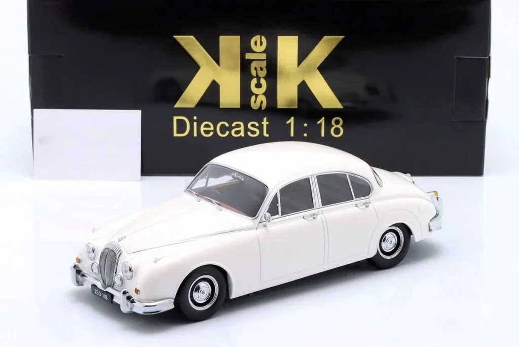 โมเดลรถ 1:18 Daimler 250 V8 RHD ปี 1962 สีขาว KK-Scale