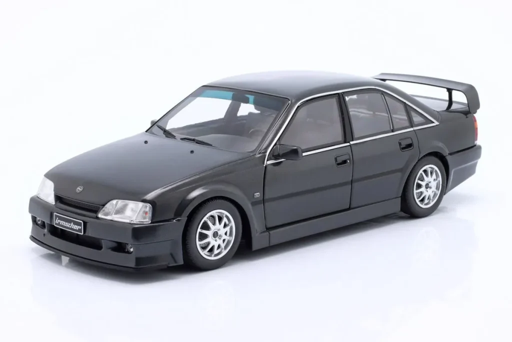 โมเดลรถ 1:18 Opel Omega Evo 500 ปี 1990 สีดำเมทัลลิก Solido
