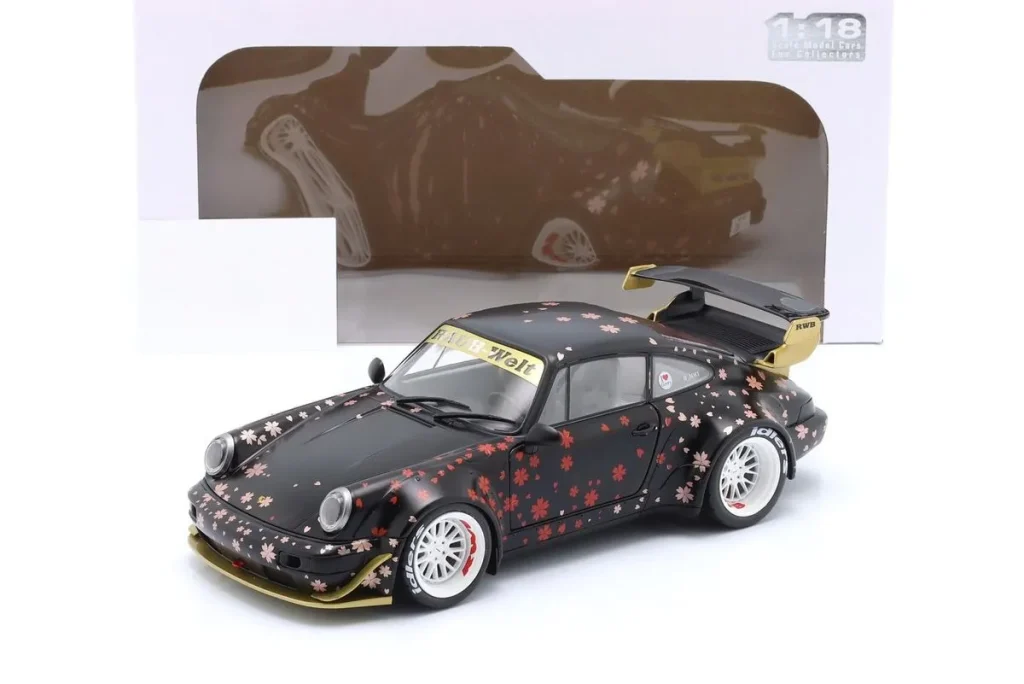 โมเดลรถ 1:18 Porsche 911 (964) RWB Rauh-Welt Aoki ปี 2021 สีดำ / พร้อม Dekor Solido