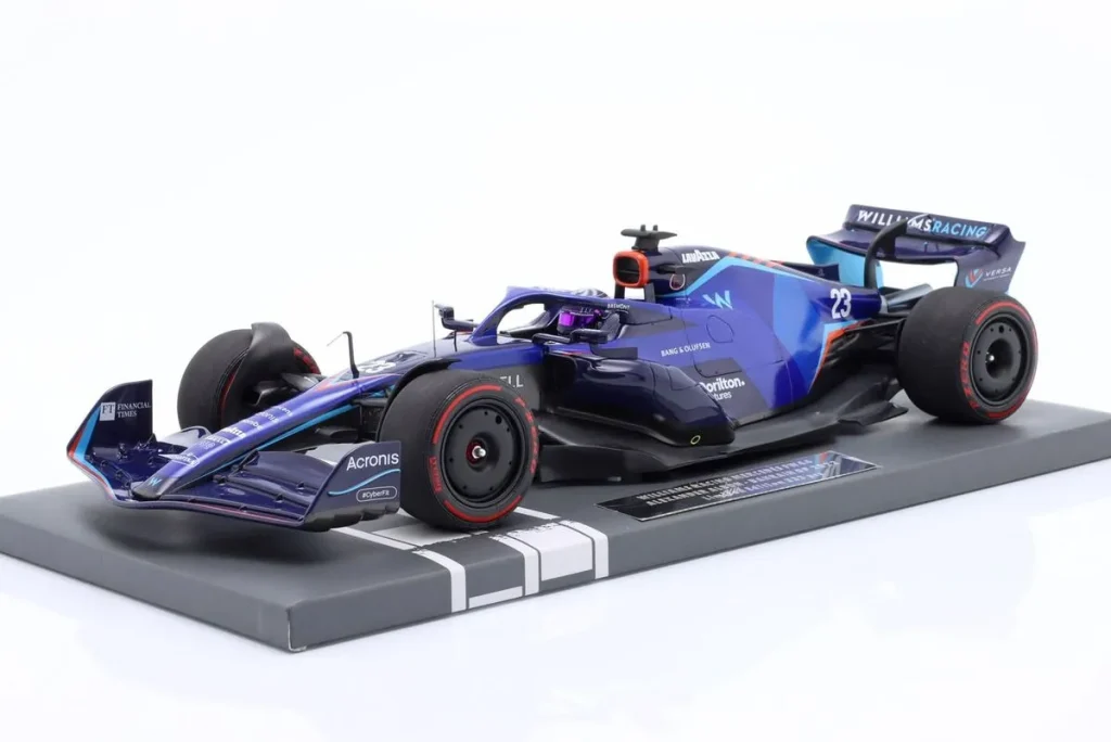 โมเดลรถ 1:18 Williams FW44 #23 Alexander Albon ฟอร์มูล่าวัน ปี 2022 Minichamps 117220123