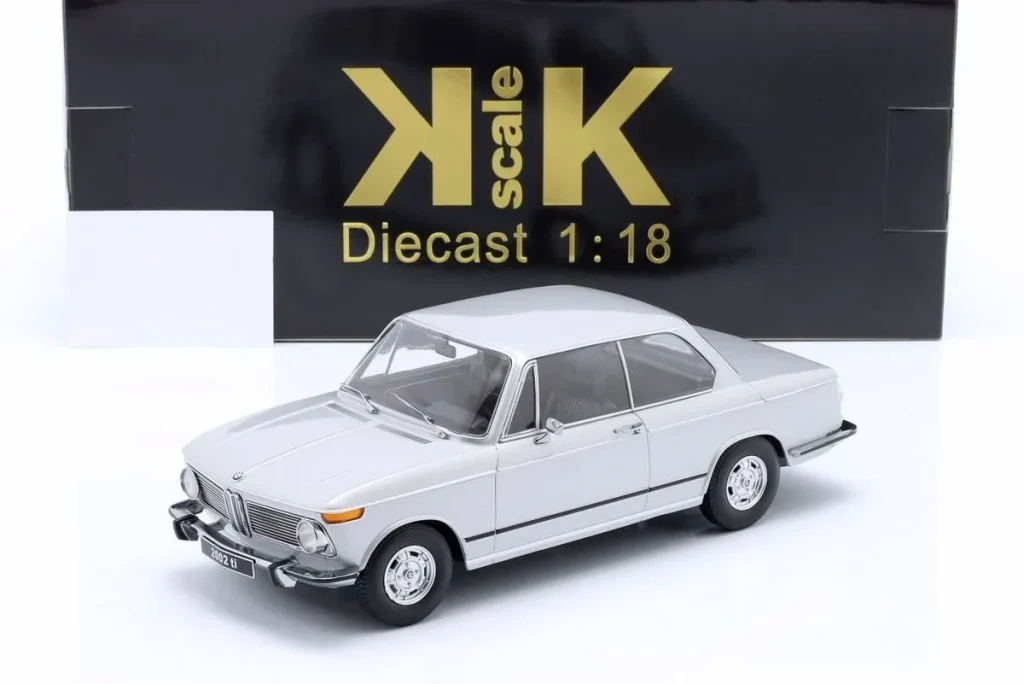 โมเดลรถ 1:18 BMW 1602 1.Serie ปี 1971 สีเงิน KK-Scale