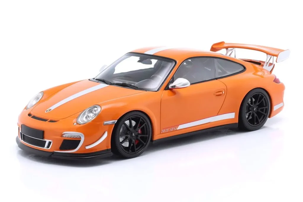 โมเดลรถ 1:18 Porsche 911 (997.2) GT3 RS 4.0 ปี 2011 สีส้ม Minichamps