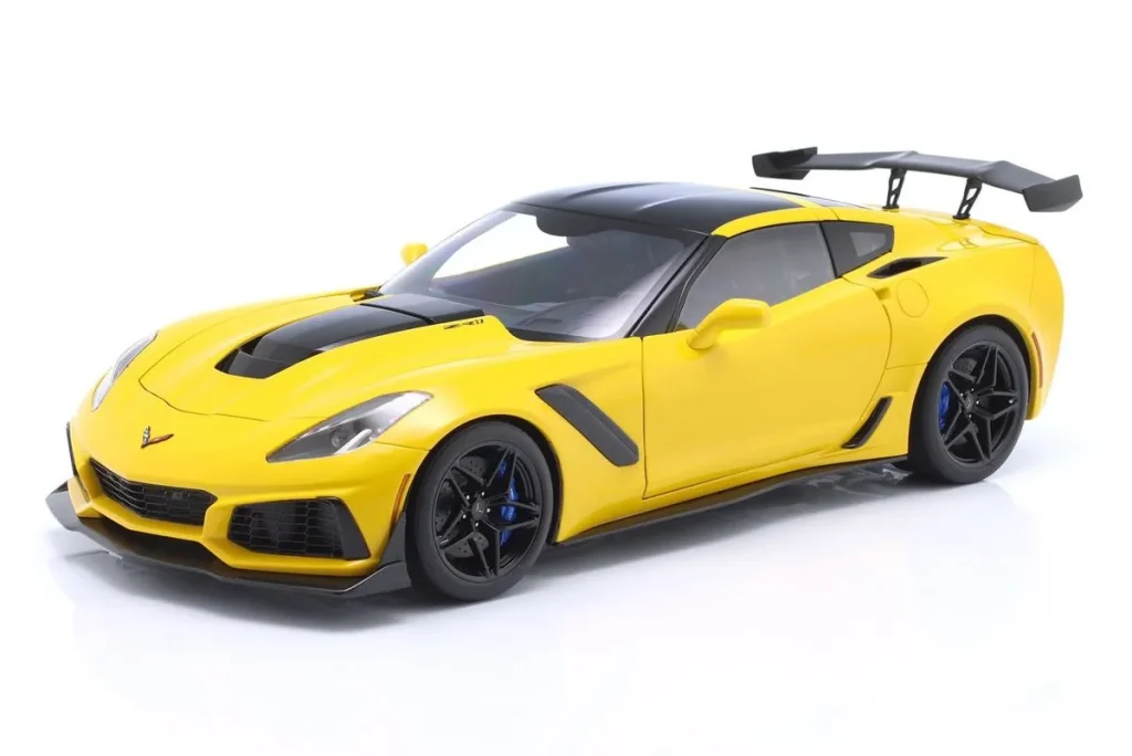 车型 1:18 Chevrolet Corvette C7 ZR1 年 2019 颜色 racing 发黄 AUTOart