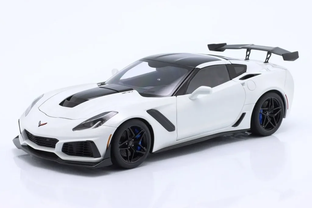 车型 1:18 Chevrolet Corvette C7 ZR1 年 2019 颜色 arktik 白色 AUTOart