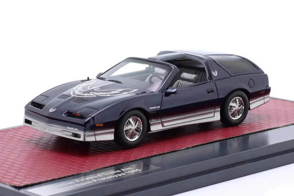 โมเดลรถ 1:43 Pontiac Firebird Trans Am Kammback Prototype ปี 1985 สีดำ / เงิน Matrix