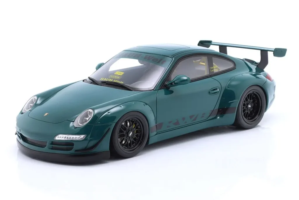 Model 1:18 Porsche 911 (997) RWB Rauh-Welt Body Kit Syunkashuto year 2021 green (green hell) GT-SPIRIT