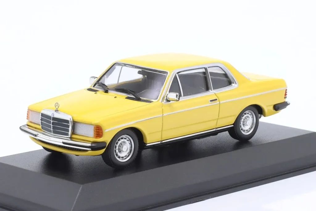 โมเดลรถ 1:43 Mercedes-Benz 230CE (W123) Coupé ปี 1976 สีเหลือง Minichamps