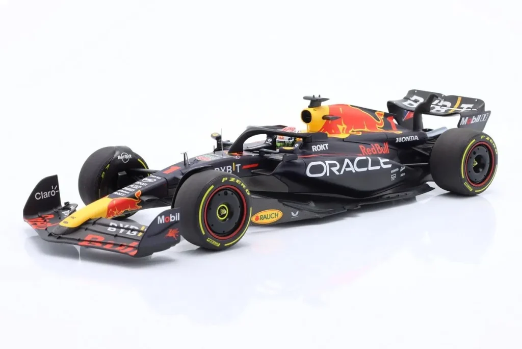 โมเดลรถ 1:18 Red Bull Racing RB19 #1 Max Verstappen ฟอร์มูล่าวัน ปี 2023 Minichamps 110230301