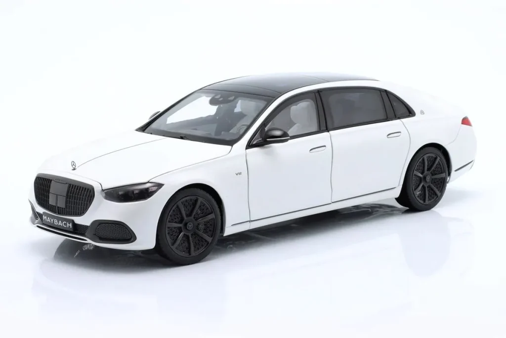 โมเดลรถ 1:18 Mercedes-Benz Maybach S-Klasse 680 Night Series ปี 2023 สี manufaktur ขาว mango Norev