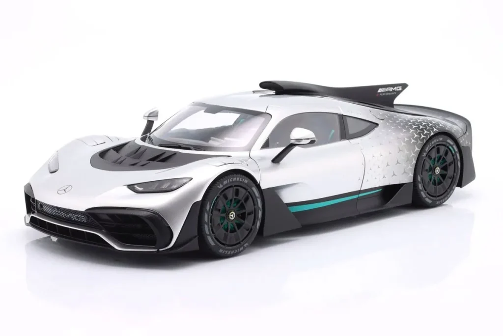 โมเดลรถ 1:12 Mercedes-Benz AMG ONE ปี 2023 สี hightech เงิน NZG