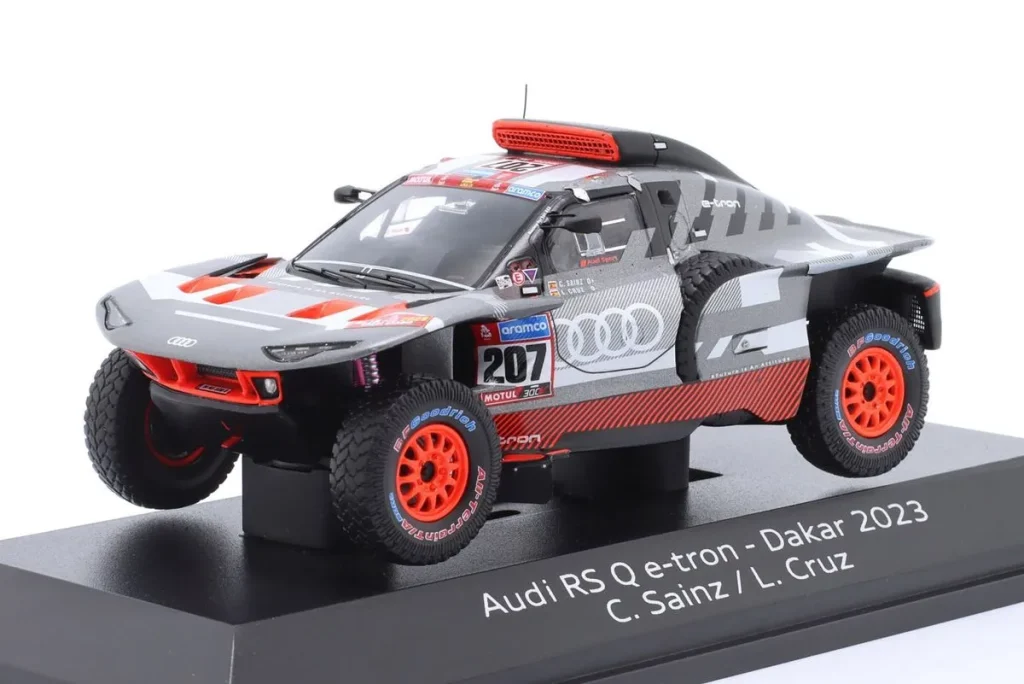 Model 1:43 Audi RS Q e-tron E2 #207 Carlos Sainz, Lucas Cruz rally Dakar year 2023 Spark