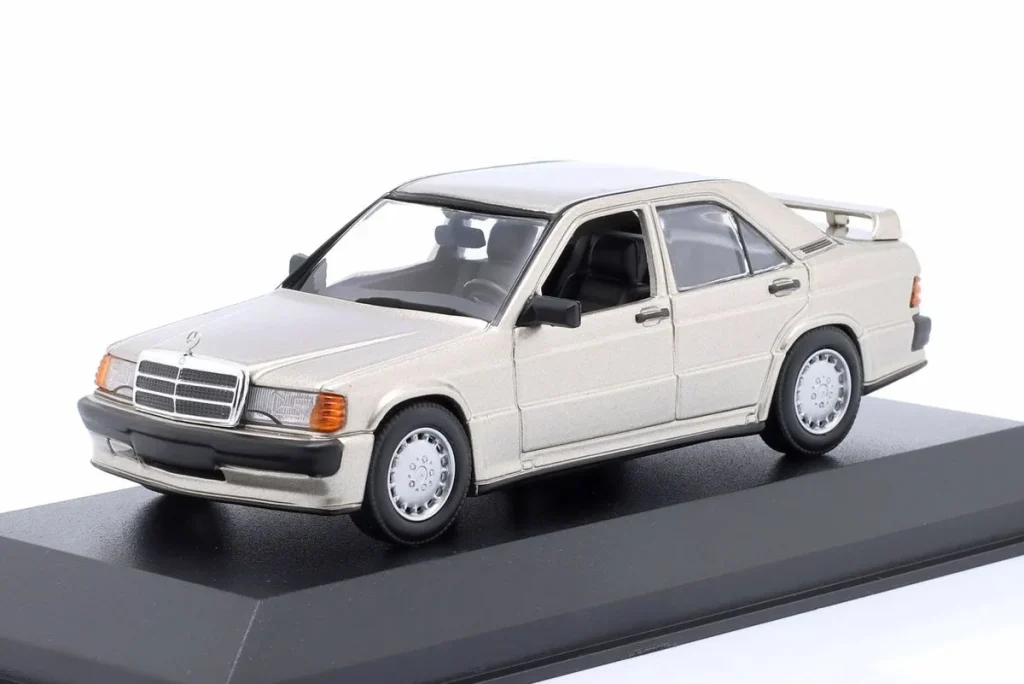 Model 1:43 Mercedes-Benz 190E 2.3 16(W201)