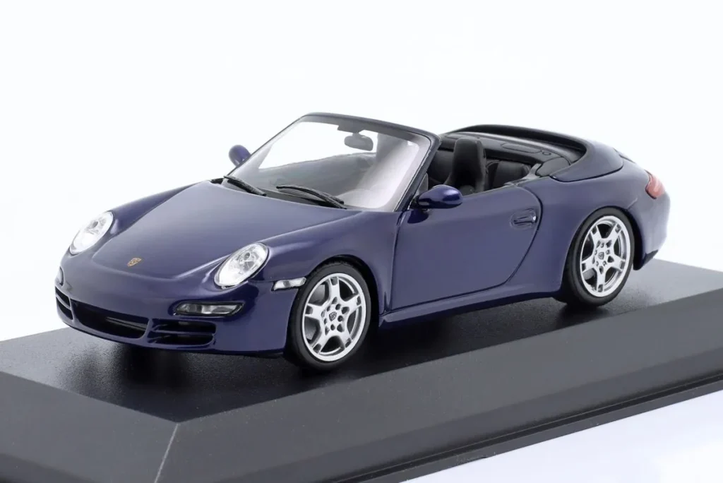 โมเดลรถ 1:43 Porsche 911 (997) Carrera S Cabriolet ปี 2005 สีน้ำเงินเข้มเมทัลลิก Minichamps
