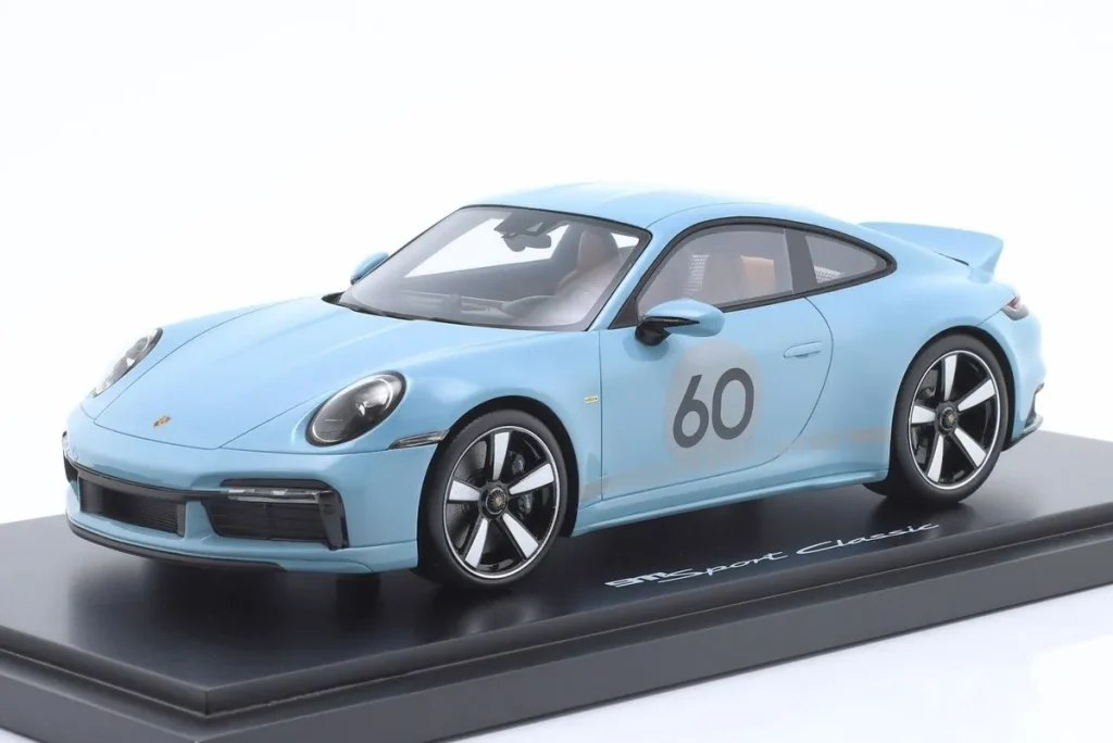 Model 1:18 Porsche 911 (992) Sport Classic year 2022 blue Spark