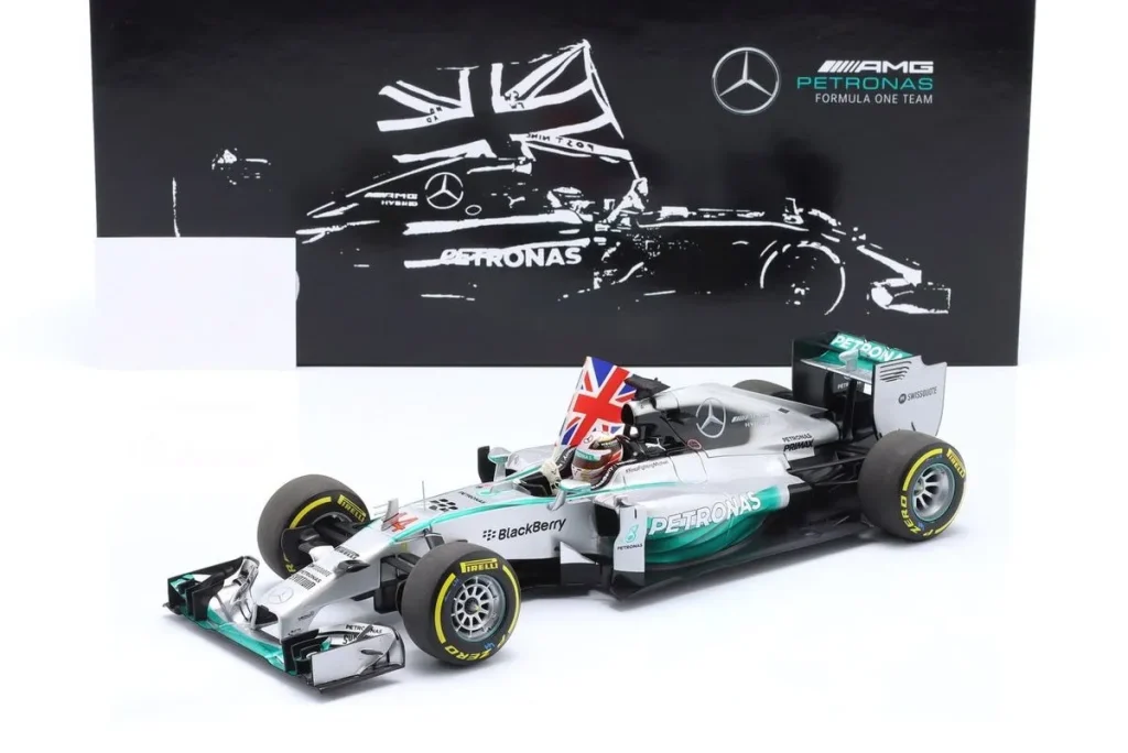 Model 1:18 Mercedes F1 W05 #44 Lewis Hamilton winner Abu Dhabi GP / Formula One world champion year 2014 Minichamps
