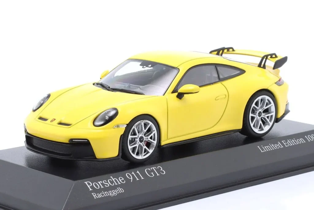 Model 1:43 Porsche 911 (992) GT3 year 2020 yellow with silver Wheels Minichamps
