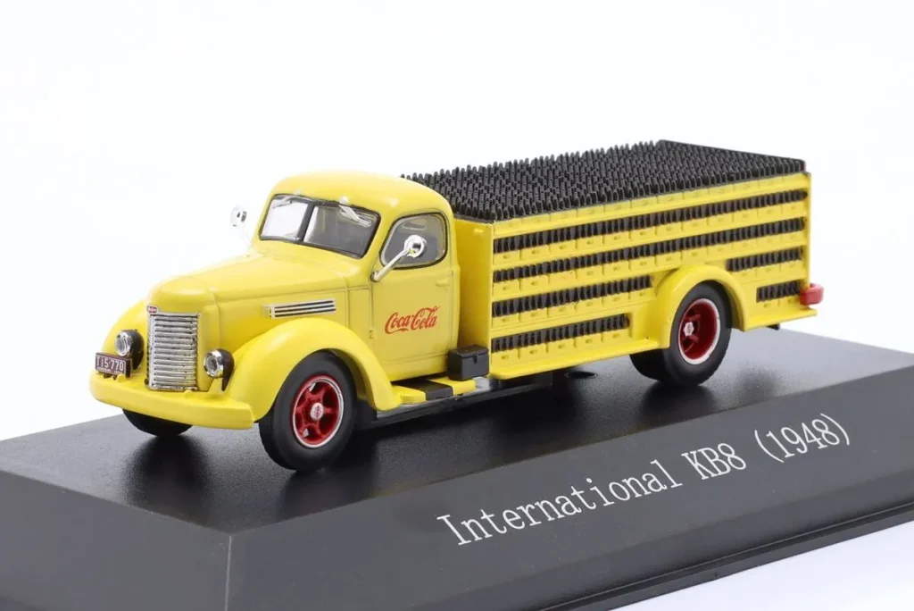 โมเดลรถ 1:72 International KB8 ปี 1948 สีเหลือง Edicola
