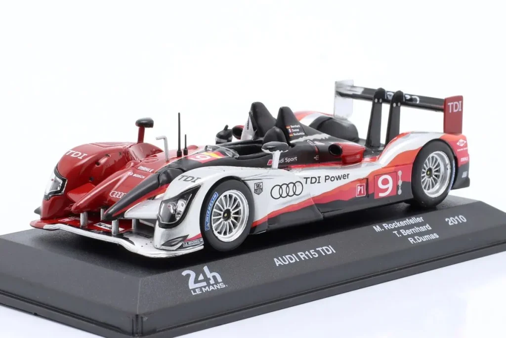 Model 1:43 Audi R15 TDI #9 Mike Rockenfeller, Timo Bernhard, Romain Dumas 24 hours Le Mans year 2010 Altaya