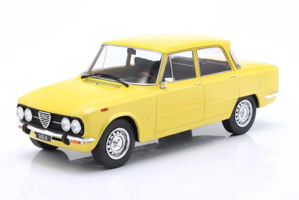 โมเดลรถ 1:18 Alfa Romeo Giulia Nuova Super ปี 1974 สีเหลืองอ่อน ModelCarGroup