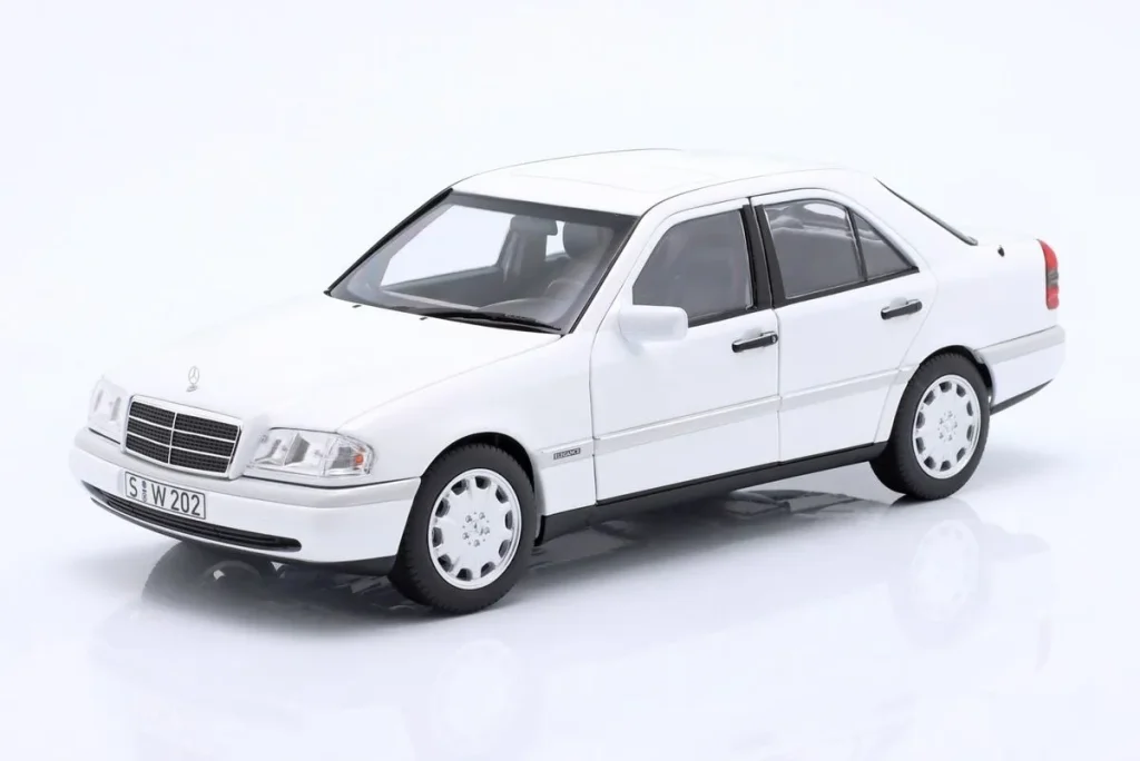 Model 1:18 Mercedes-Benz C200 (W202) year 1993 white Norev