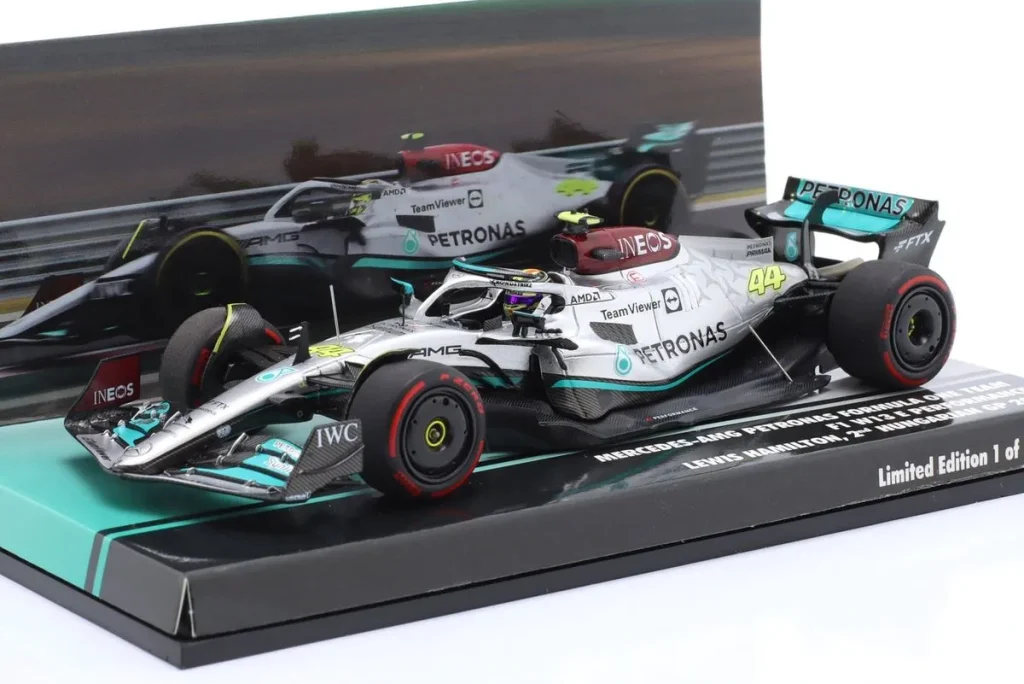 Model 1:43 Mercedes-AMG F1 W13 E Performance #44 Lewis Hamilton Formula One year 2022 Minichamps 447221344