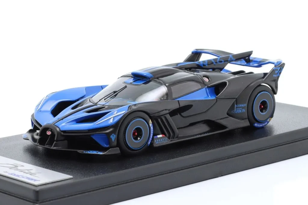 车型 1:43 Bugatti Bolide 年 2021 蓝色 / 黑色 LookSmart