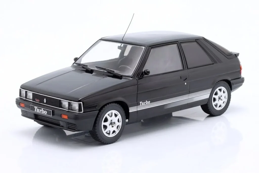 车型 1:18 Renault 11 Turbo “Custom” 年 1987 黑色 Ixo