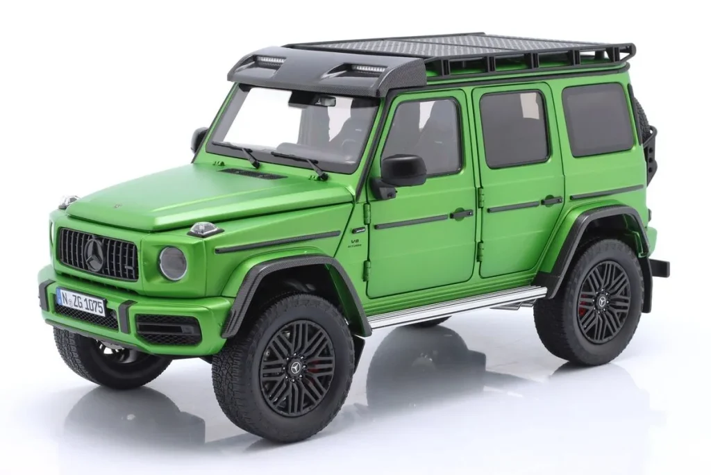 โมเดลรถ 1:18 Mercedes-Benz G63 (W463) 4×4 AMG Offroad ปี 2023 สีเขียวอ่อน magno NZG