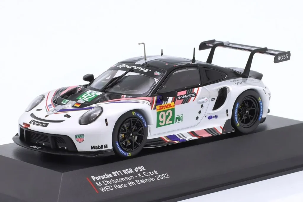 โมเดลรถ 1:43 Porsche 911 RSR-19 #92 Kevin Estre, Michael Christensen Letztes “Porsche”-การแข่งขัน / 8h Bahrain WEC ปี 2022 Ixo
