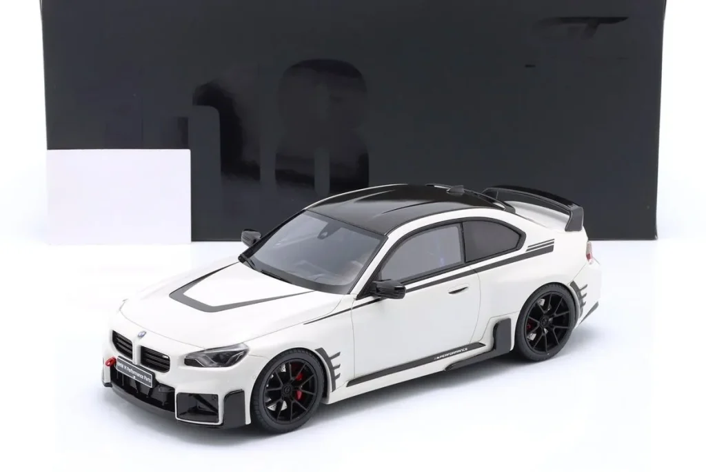 车型 1:18 BMW M2 (G87) M Performance 白色 GT-SPIRIT