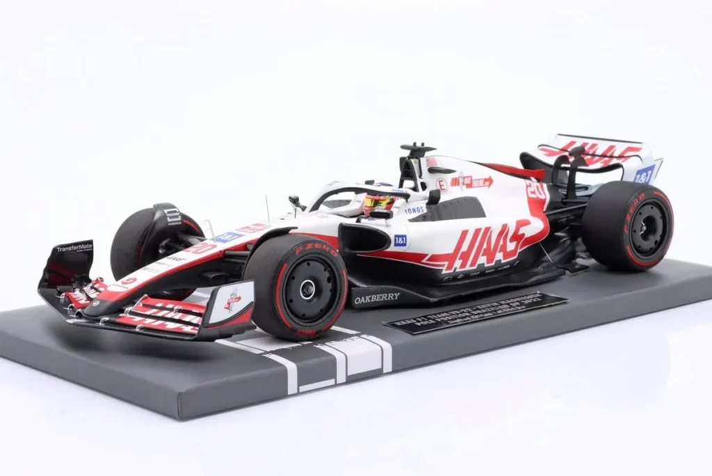 โมเดลรถ 1:18 Haas VF-22 #20 Kevin Magnussen ฟอร์มูล่าวัน ปี 2022 Minichamps 117222120
