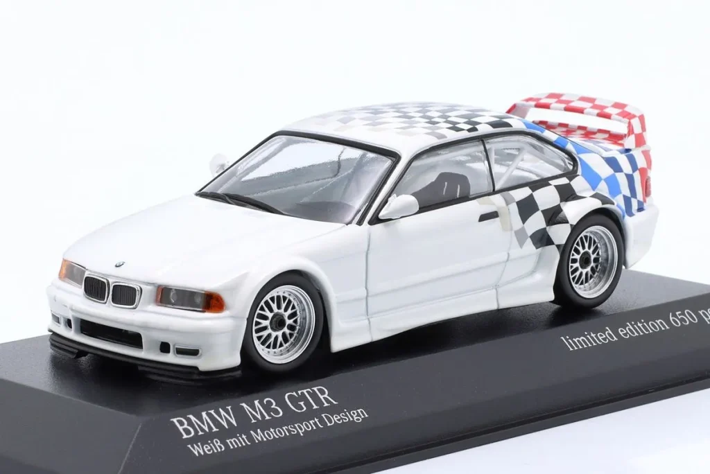 车型 1:43 BMW M3 (E36) GTR 年 1993 白色含 Motorsport-Design Minichamps