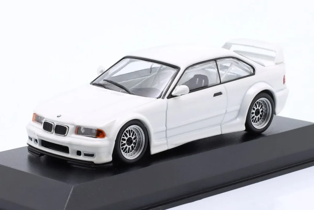 车型 1:43 BMW M3 (E36) GTR 年 1993 白色 Minichamps