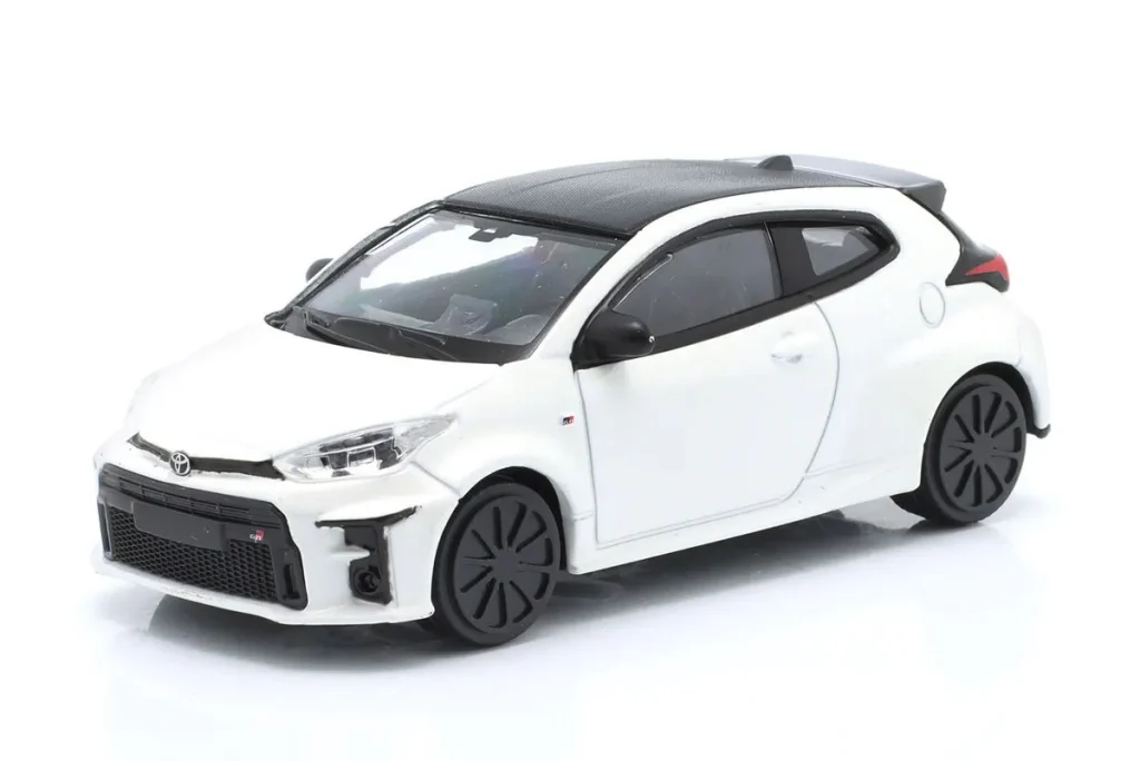 车型 1:43 Toyota GR Yaris 年 2024 白色 Bburago
