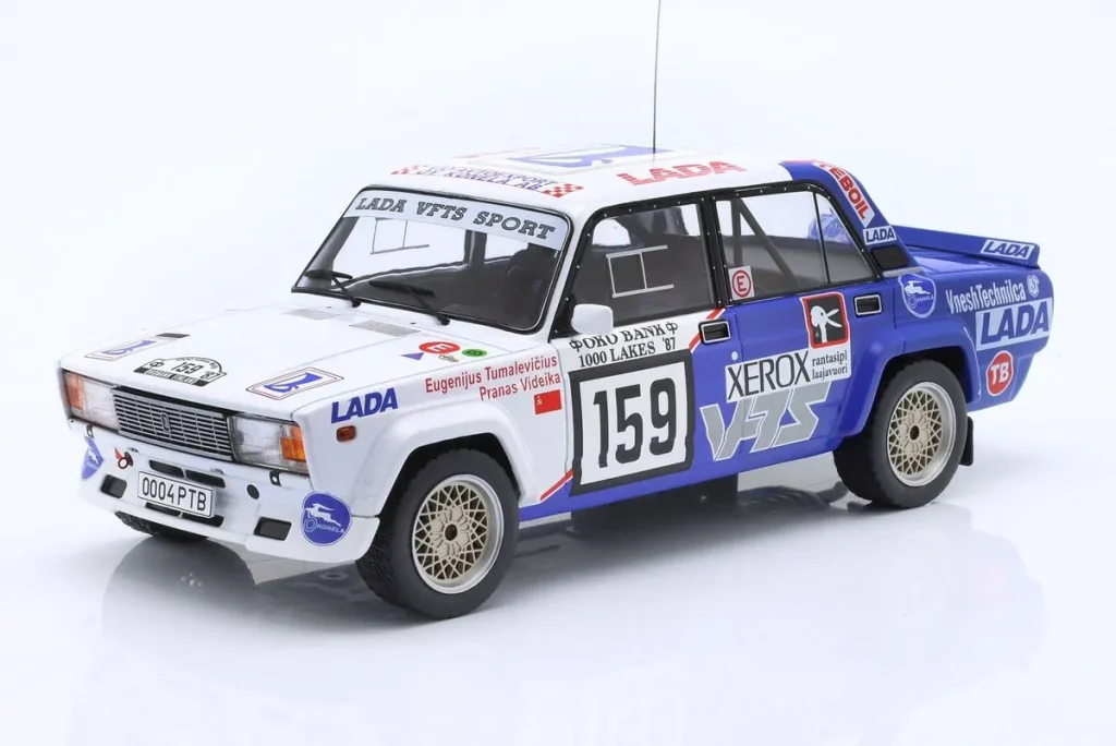 โมเดลรถ 1:18 Lada VAZ 2105 VFTS #159 Eugenijus Tumalevičius, Pranas Videika แรลลี่ 1000 Lakes ปี 1987 Ixo