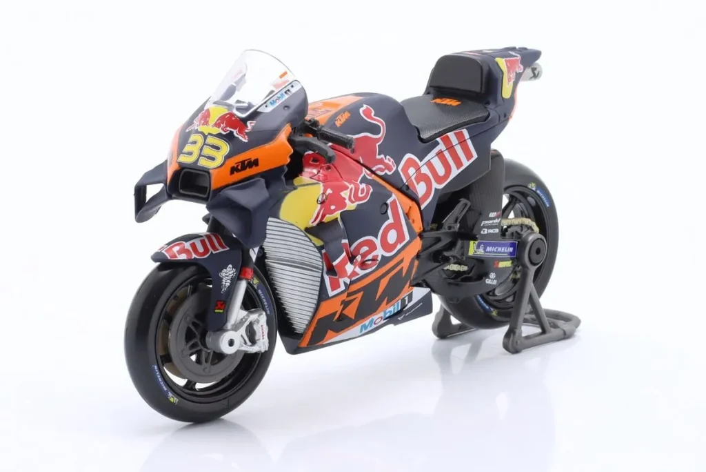 โมเดลมอเตอร์ไซค์ 1:18 KTM RC16 #33 Brad Binder โมโตจีพี ปี 2023 Maisto